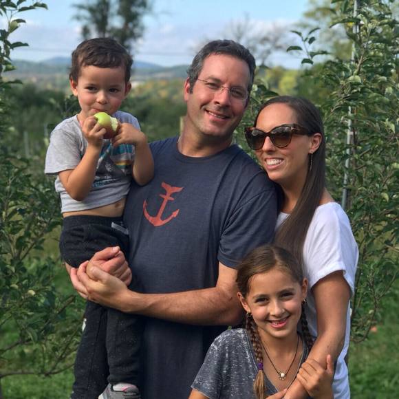 Meet your Posher, Beth - Picture 1 of 1